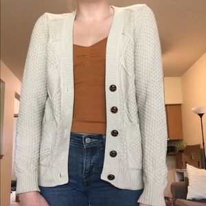 UO Cardigan ✨DISCOUNTED✨